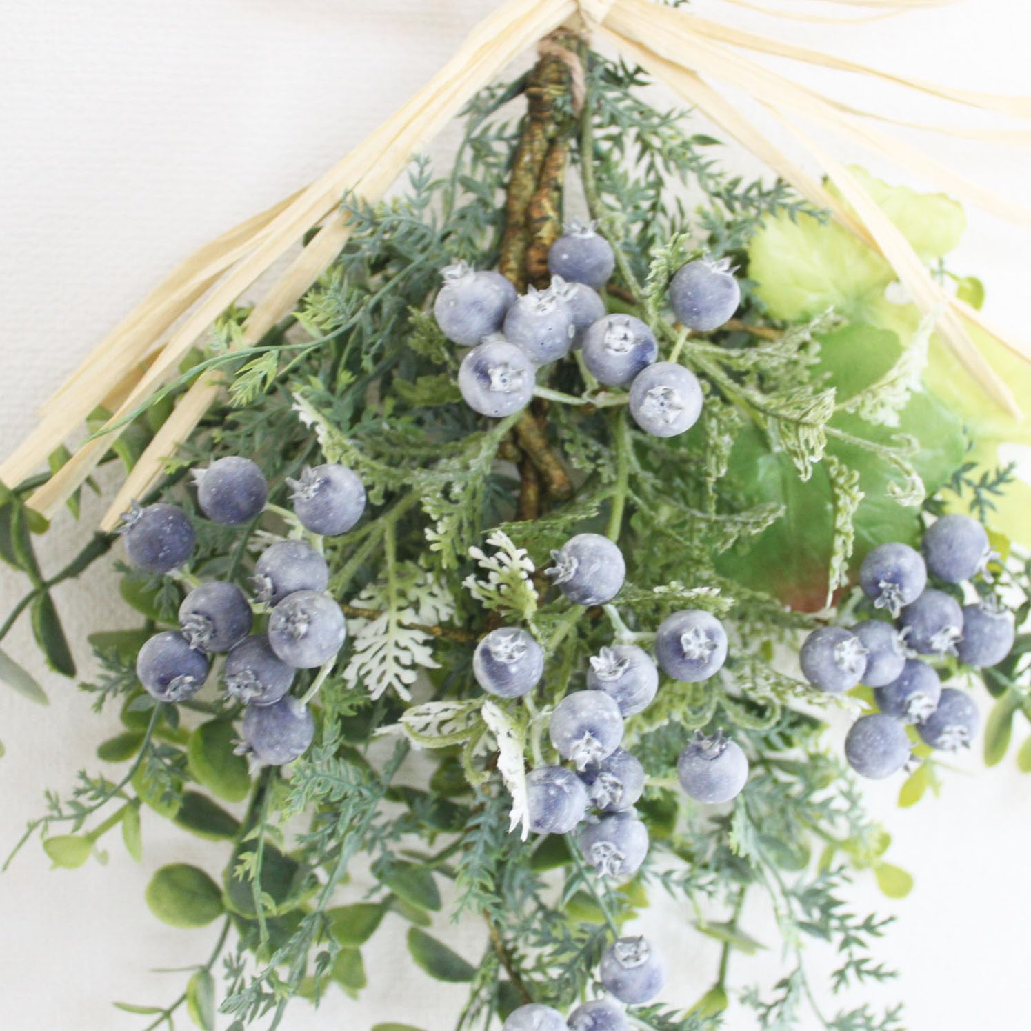 Amazon｜リース ベリー 玄関飾り スワッグ 造花 アーティ